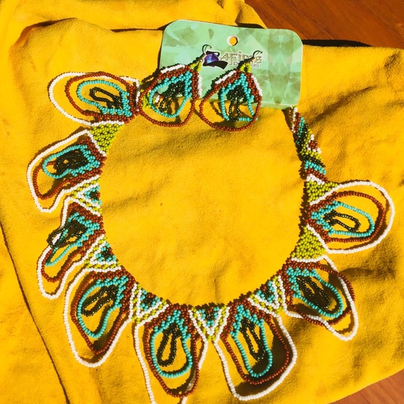 Gift Handmade Beaded Choker Necklace Earrings Brand new. Stunning workmanship. - Picture 4 of 8